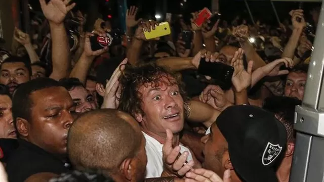 Diego Lugano llegó a Brasil y desató la locura en hinchas de Sao Paulo