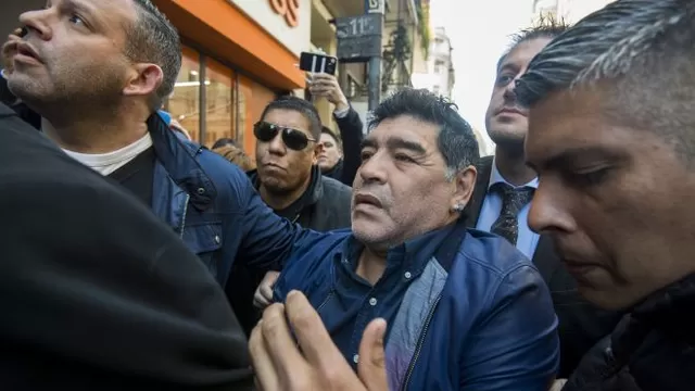 Diego Maradona explotó contra la AFA y Juan Sebastián Verón le respondió