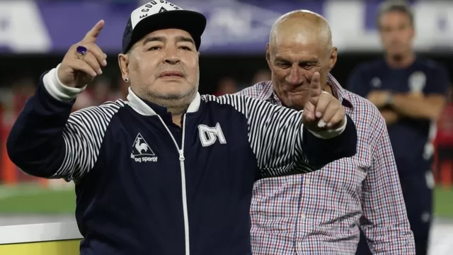 Diego Maradona no se mueve de Gimnasia y Esgrima de La Plata. | Foto: AFP/Video: TyC Sports