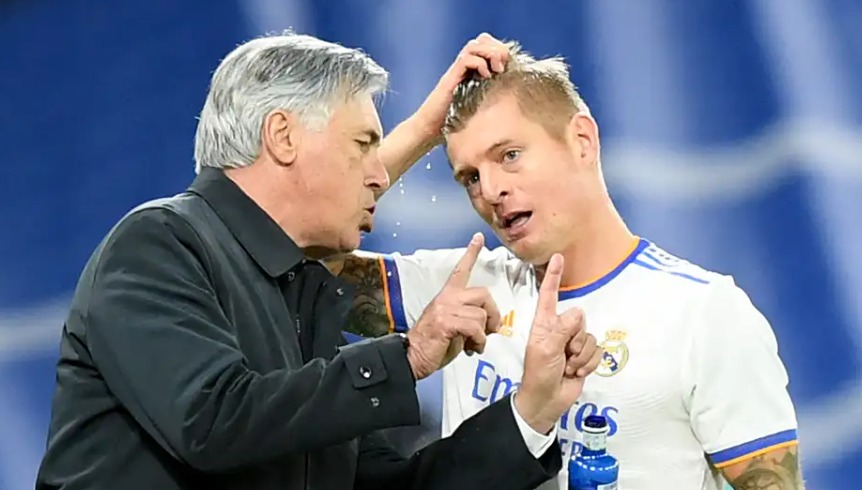 Toni Kroos y Carlo Ancelotti