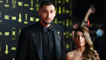 Gianluigi Donnarumma y Alessia Elefante. | Foto: AFP