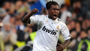 Royston Drenthe, futbolista neerlandés de 33 años. | Foto: AFP