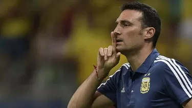 Lionel Scaloni se quejó del estado de la cancha. |Foto: AFP