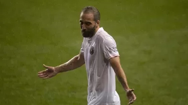 Según los protocolos de la MLS, la suspensión impedirá que Higuaín acceda el sábado al estadio del Inter. | Foto: Twitter