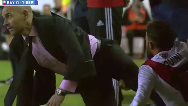 DT del Rayo Vallecano 'arrollado' por su propio jugador con brutal 'barrida'