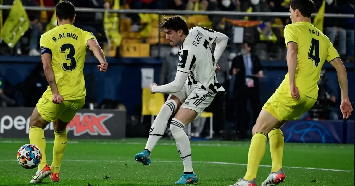 Dusan Vlahovic and his spectacular goal at 33 seconds in his Champions League debut with Juventus