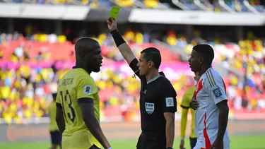 Eliminatorias 2026: Ecuador fue sancionado por FIFA por los hechos tras el partido ante Perú. | Foto: AFP