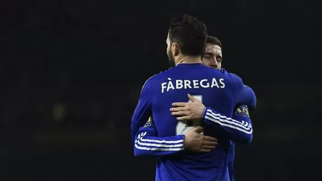 Cesc Fabregas fue ovacionado el sábado al salir de Stamford Bridge | Video: YouTube Pedro Cabrera Castillo.
