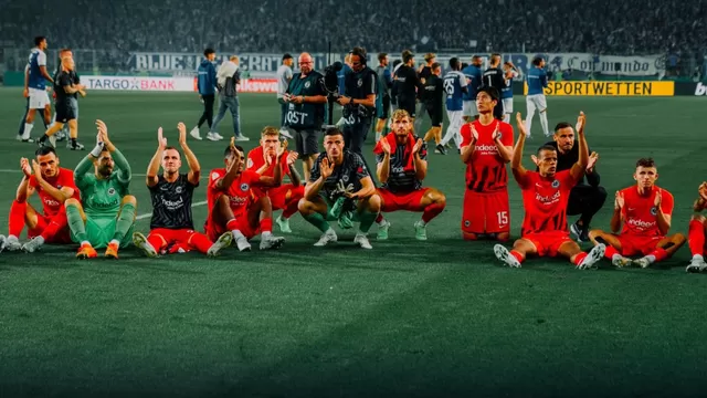 Eintracht Franckfurt avanzó en la Copa de Alemania tras golear al Magdeburgo