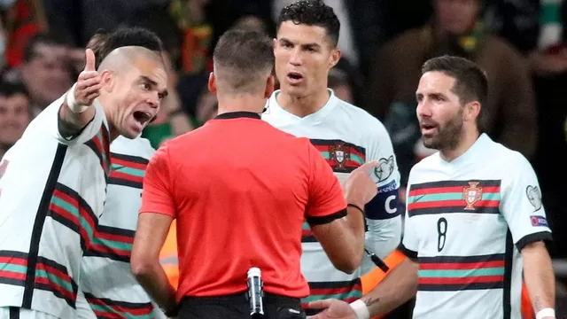 Eliminatorias a Qatar 2022: Pepe vio la roja por un manotazo a rival en el Irlanda - Portugal