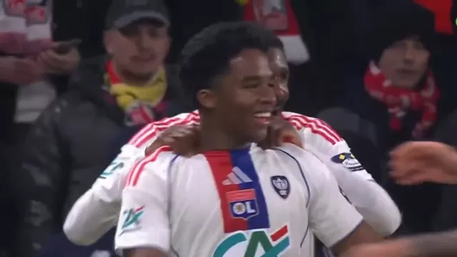 Endrick aprovechó un buen pase en el área y anotó su primera anotación con la camiseta del Lyon / DSports