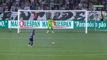 Erick Noriega anotó en tanda de penales para victoria de Gremio