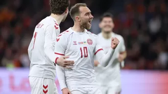 Eriksen volvió a anotar con Dinamarca tras paro cardíaco que sufrió en la Eurocopa