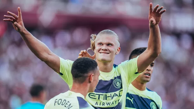 Erling Haaland marcó un doblete en victoria del Manchester City sobre el West Ham
