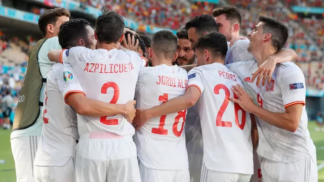 España aplastó 5-0 a Eslovaquia y será rival de Croacia en octavos de la Euro