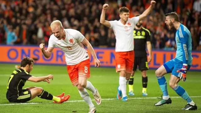 España no pudo cobrarse la revancha al perder 2-0 con Holanda