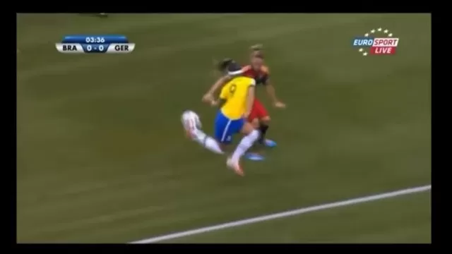 Espectacular 'lambreta' de la brasileña Byanca en el Mundial Sub 20