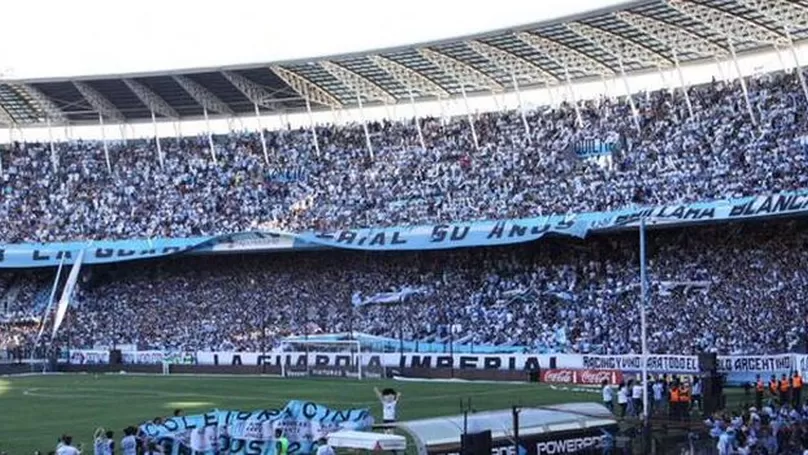 Espectacular marco del Cilindro de Avellaneda que celebra con Racing ...