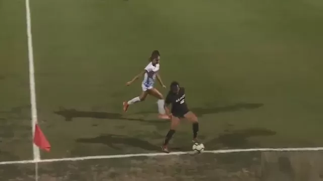 Angela Morales juega en el Long Beach State Soccer. | Video: Twitter