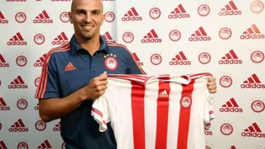 Esteban &#39;Cuchu&#39; Cambiasso llega a Grecia y firma por el Olympiakos