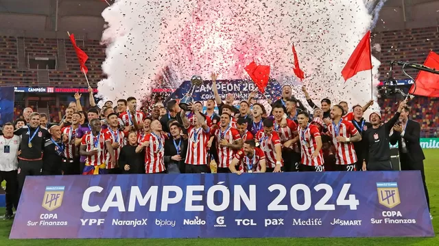 Estudiantes levantó el título de la Copa de la Liga / Foto: Estudiantes / Video: Estudiantes