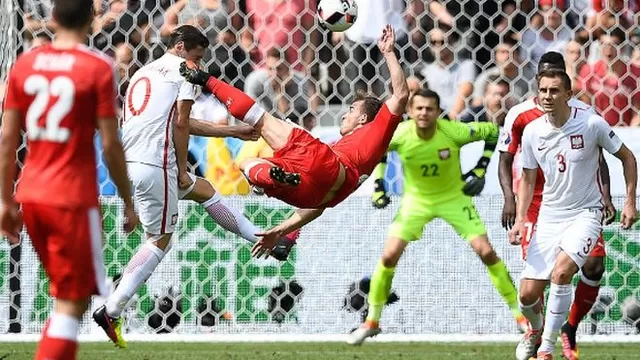 Euro 2016: golazo de chalaca de Xherdan Shaqiri en el Polonia vs. Suiza