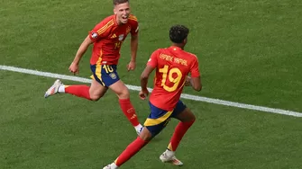 Dani Olmo pone el primer tanto para los españoles / Foto: AFP / Video: ESPN