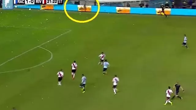 ¿Un fantasma en el Racing - River? Mira qué sucedió en pleno partido