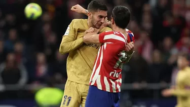 Savic y Ferran Torres se enfrentaron en el Metropolitano. | Foto: AFP/Video: LaLiga