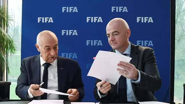 Philippe Piat, presidente de FIFPro y Gianni Infantino, presidente de la FIFA. Foto: FIFA
