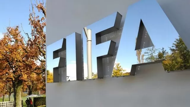 FIFA suspendió al presidente del fútbol ugandés | Foto: AFP.