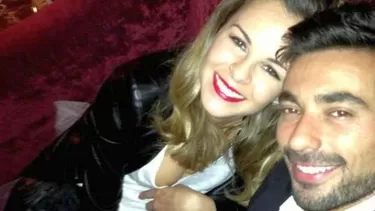 Filtran fotos subidas de tono de Lavezzi vestido de policía con su novia Filtran fotos subidas de tono de Lavezzi vestido de policía con su novia