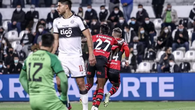 Flamengo denunciará ante Conmebol racismo durante el partido contra Olimpia
