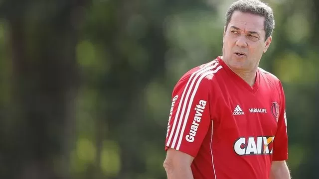 Flamengo destituyó a su técnico Vanderlei Luxembrugo