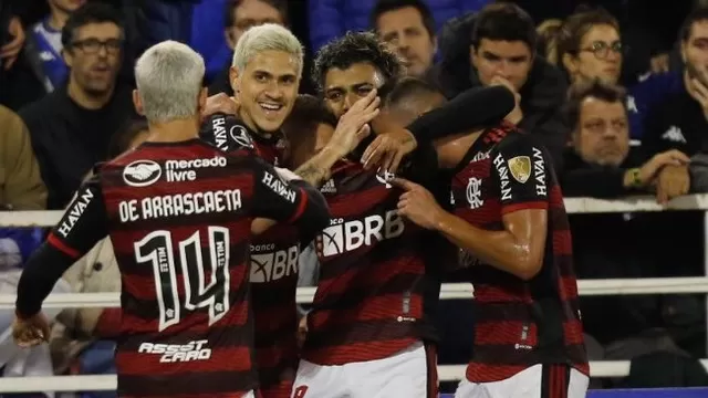 Flamengo goleó 4-0 a Vélez Sarsfield y tiene medio pie en la final de la Libertadores