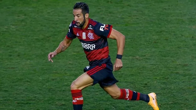 Flamengo: Mauricio Isla rescindió contrato con el 'Mengao' y firmaría por la Católica
