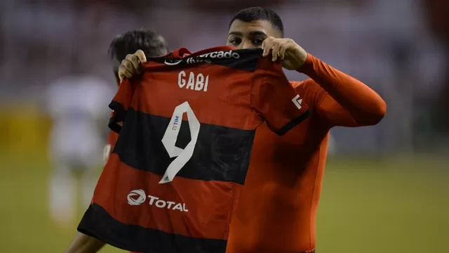 Flamengo venció 3-2 a Liga en Quito y lidera cómodamente el Grupo G de Copa Libertadores 