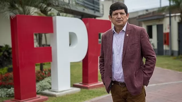 Agustín Lozano, presidente de la FPF | Foto: El Comercio.