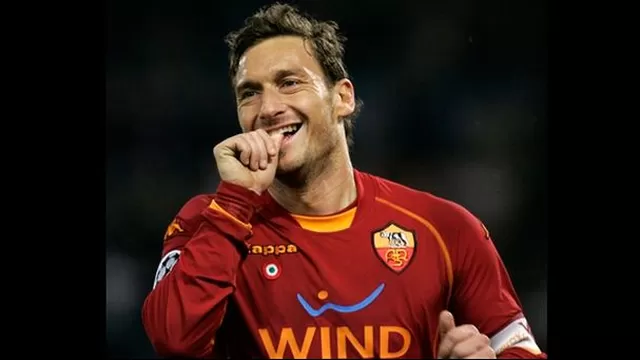 Francesco Totti: la emoción de un niño al saludar al ídolo italiano