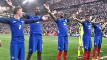 Francia celebró su pase a la final de la Euro con el 'vikingo clap'