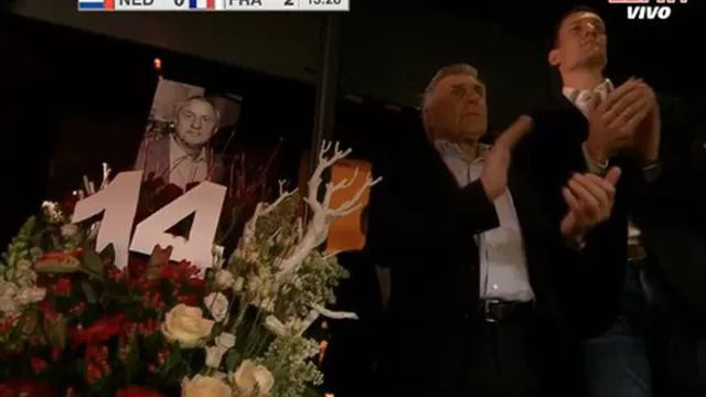 Francia se impone en Holanda en amistoso con homenaje a Johan Cruyff