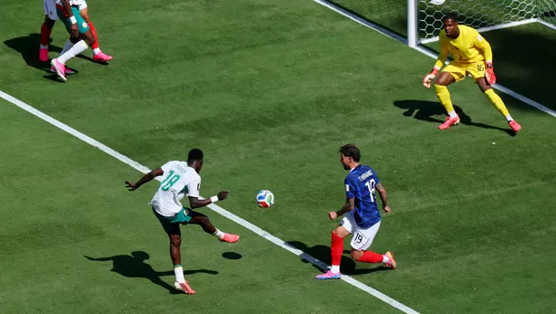 Sarr perdió clara chance de gol para Senegal. (Foto: Reuters)