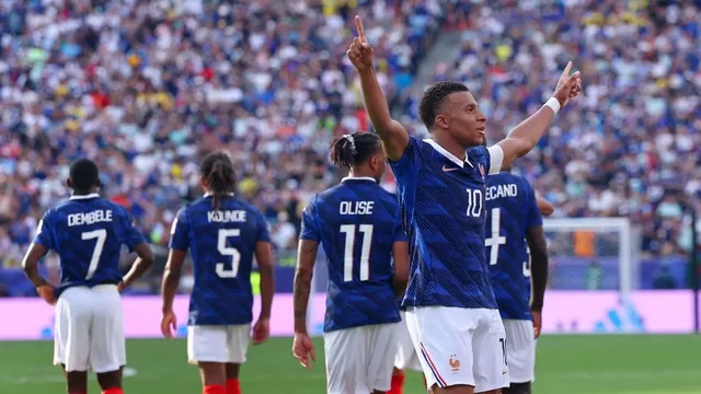 Con doblete de Mbappé, Francia goleó a Suecia en dieciseisavos de final. Foto: Reuters