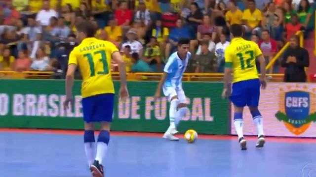 Futsal: argentino dejó en ridículo a Falcao con espectacular lambreta