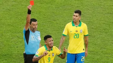 Gabriel Jesús ofreció disculpas por haber golpeado el VAR tras su expulsión Gabriel Jesús ofreció disculpas por haber golpeado el VAR tras su expulsión