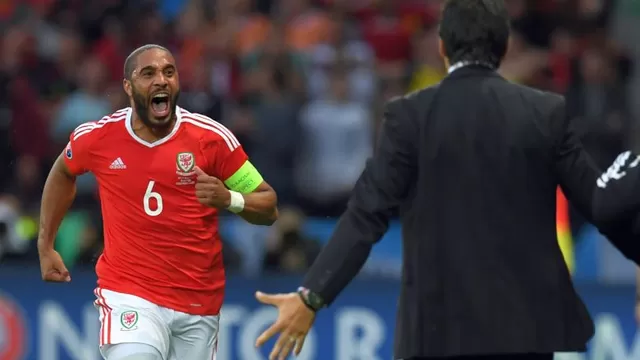 Gales y la táctica fija para el gol de Ashley Williams ante Bélgica-foto-2