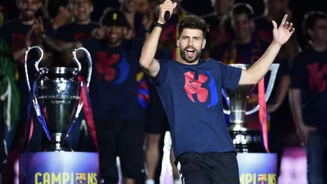 Piqué se burló de 'CR7' y Kevin Roldán durante festejos del Barcelona