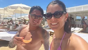 Gianluca Lapadula dedica romático mensaje a su esposa por aniversario de matrimonio
