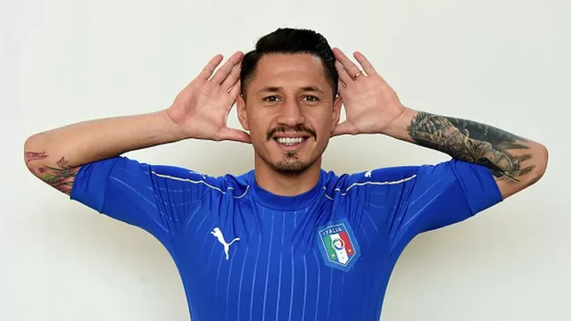 Gianluca Lapadula y la primera imagen con la camiseta de Italia-foto-1
