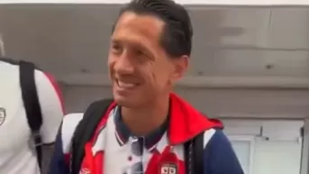 Gianluca Lapadula llegó a Milán y fue recibido por hinchas peruanos